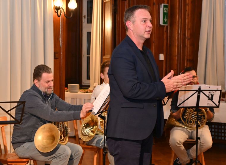 2022-11-25 181913 Stadtkapelle Weihnachtsfeier 0030_760
